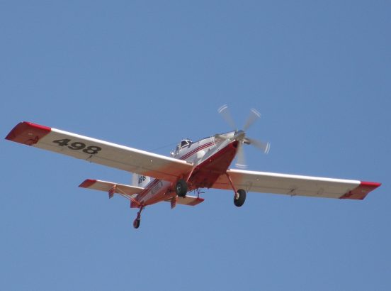Choque entre dois aviões em incêndio no Nevada mata os pilotos