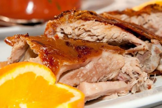 Bombeiros voluntários de todo o país recebem leitão e bacalhau ao almoço de 5.ª feira