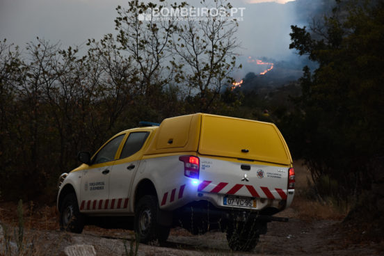 Mais de 60 bombeiros e duas aeronaves em prontidão em Castelo Branco