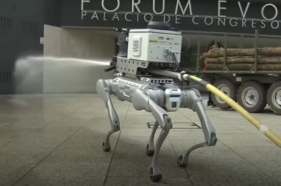 Apresentado em Espanha robot que combate fogos em ambientes extremos